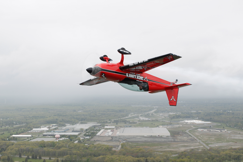 Illustration for article titled Flying A Stunt Plane Will Destroy Everything You Know About 'Fast'